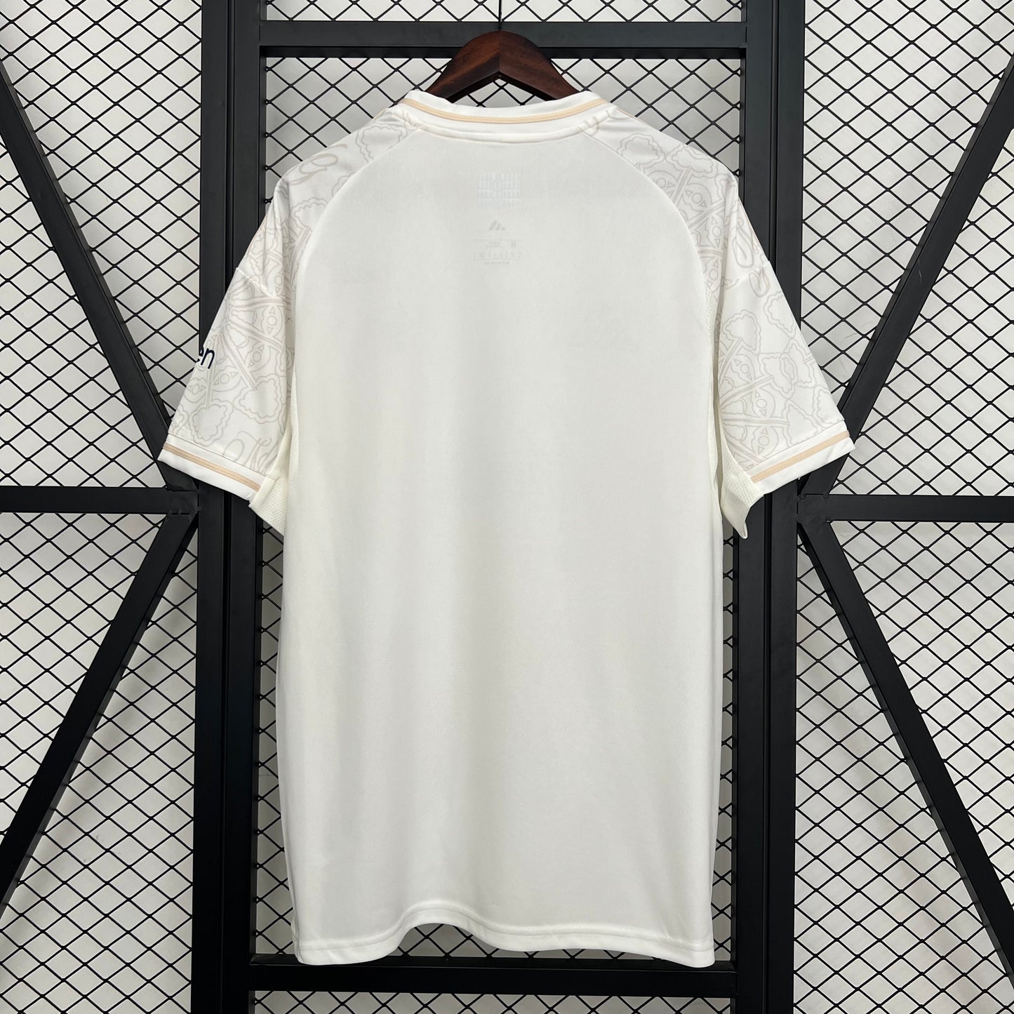 Nottingham Forest 25/26 Alternativa