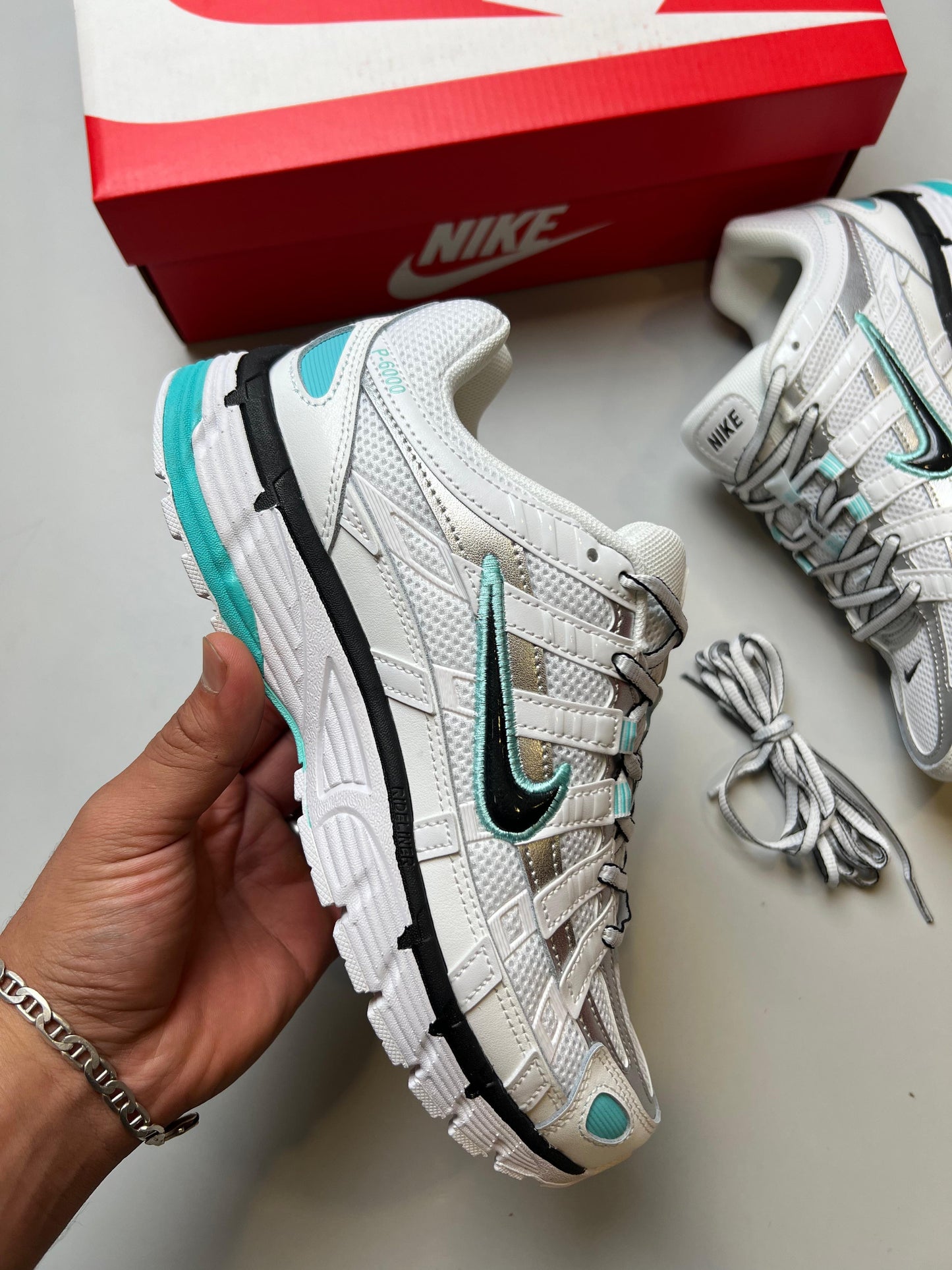 NIKE P6000